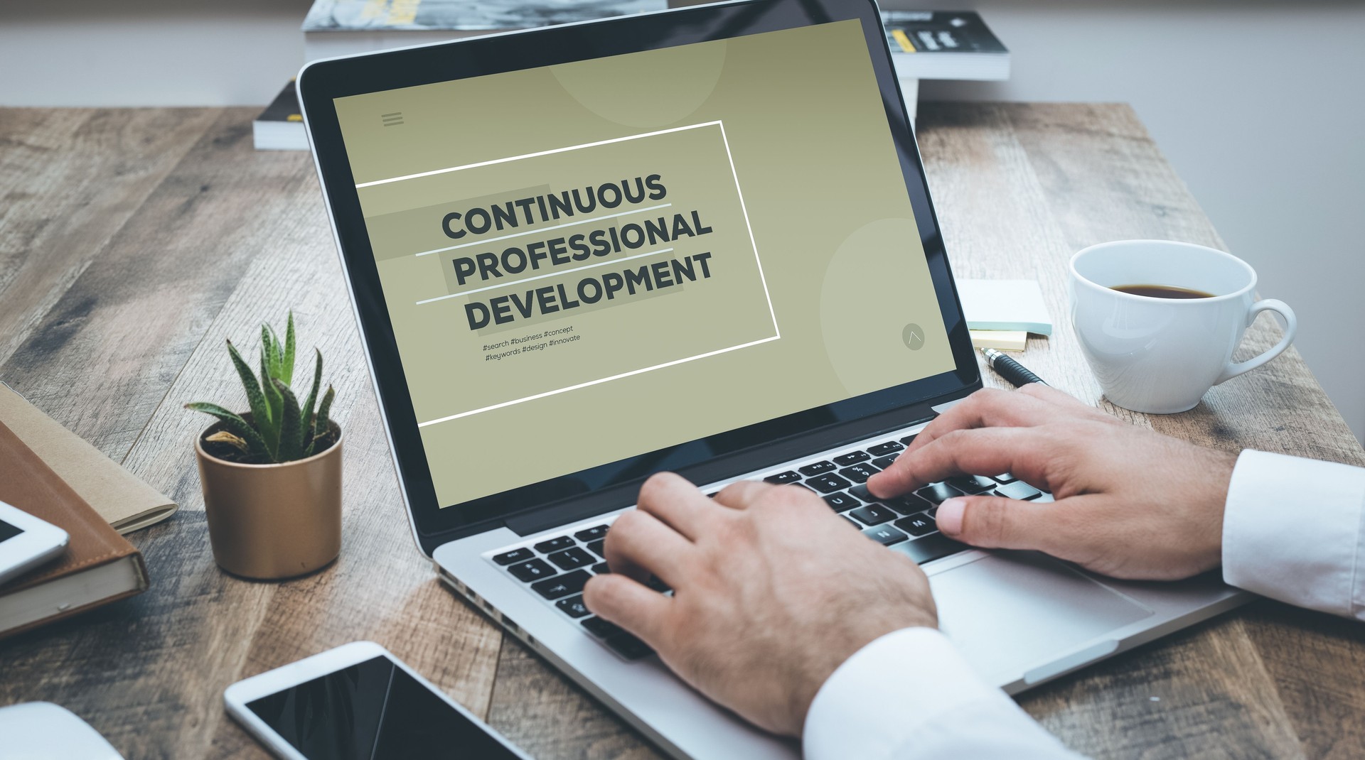 CONCEPT DE DÉVELOPPEMENT PROFESSIONNEL CONTINU